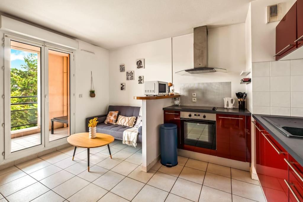 Apartment T2 Paisible Vaise, Avec Parking Metro Direct Bellecour Lyon